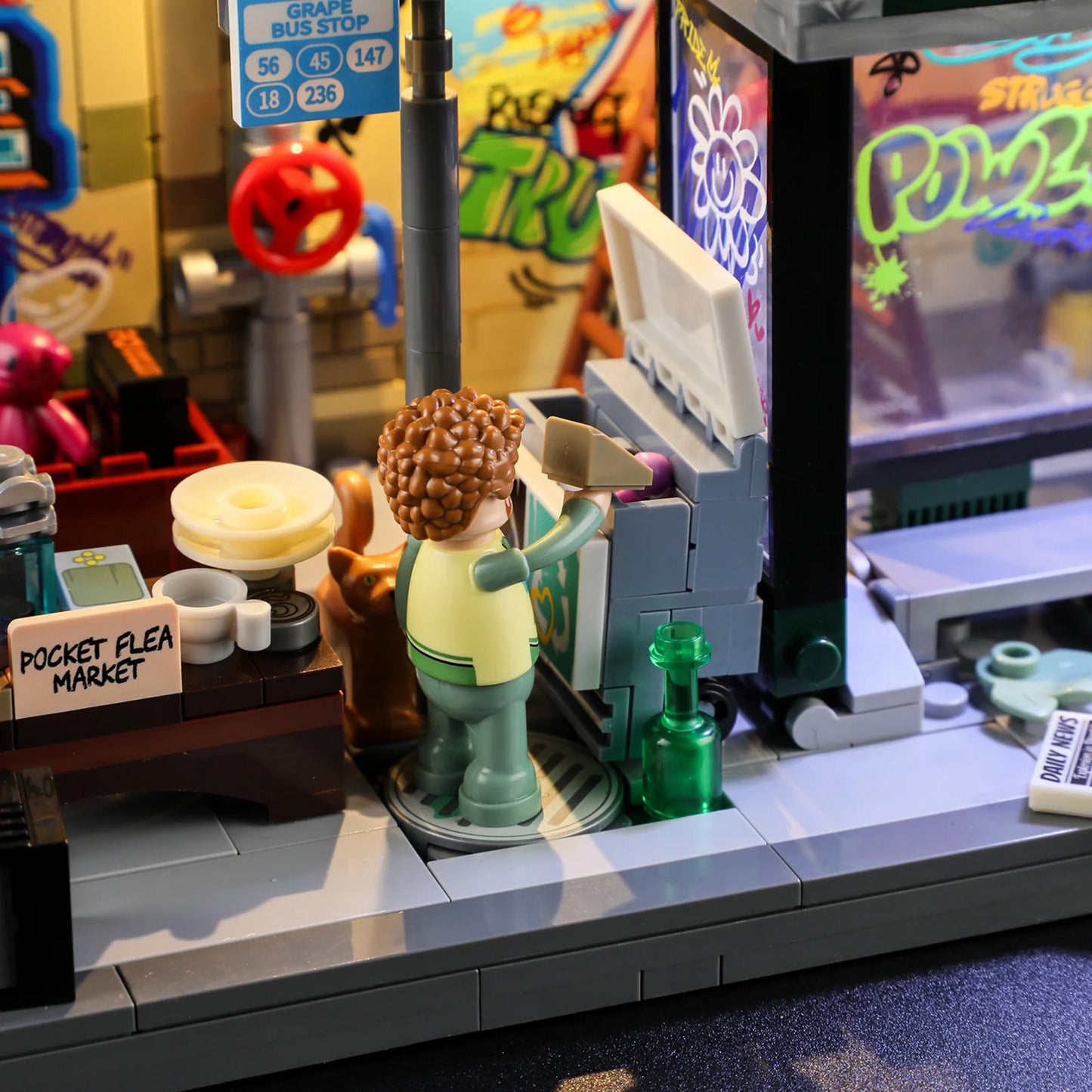 Graffiti-Bushaltestelle, Konstruktionsspielzeug