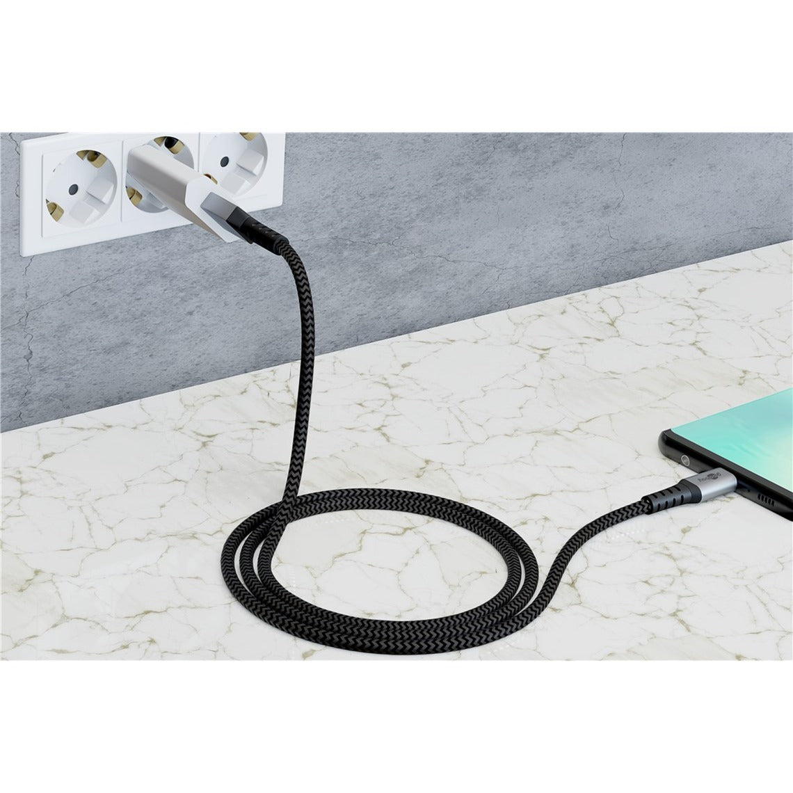 Goobay USB 2.0 Kabel, USB-A Stecker > USB-C Stecker (grau/silber, 2 Meter, Textilkabel mit Metallsteckern)