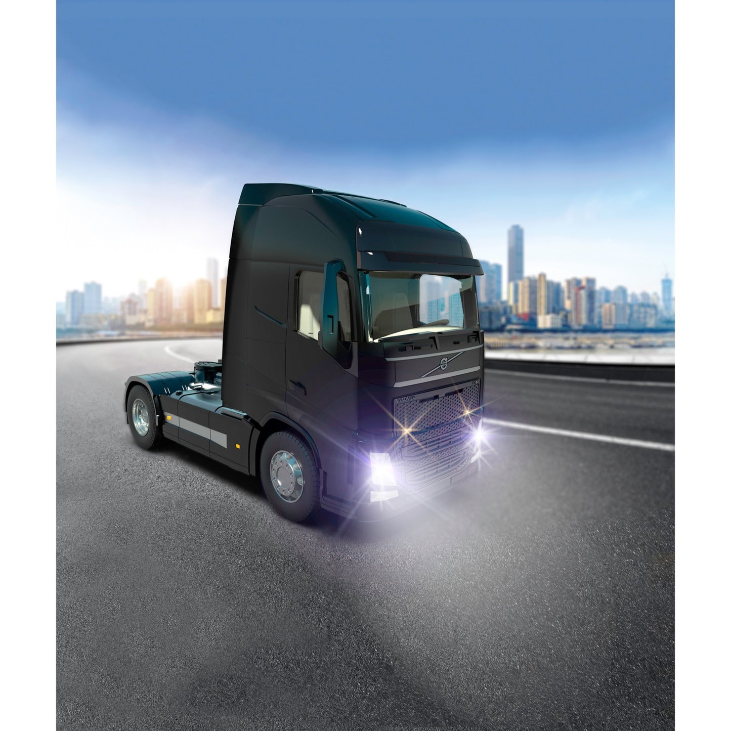 SIKU CONTROL32 Volvo FH16 4x2 mit Bluetooth App-Steuerung (schwarz, 1:32)