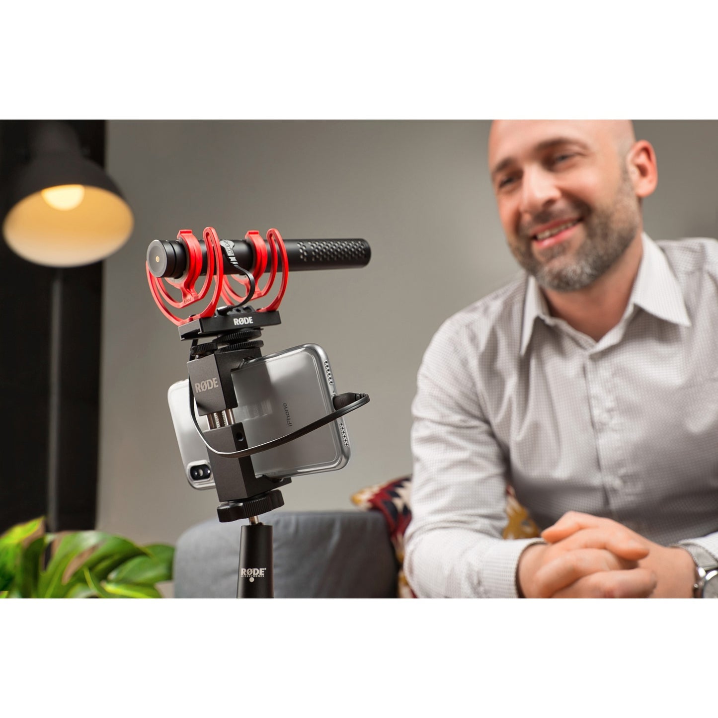 Rode Microphones USB Adapterkabel, USB-C Stecker 90° > Lightning Stecker (schwarz, 30cm)