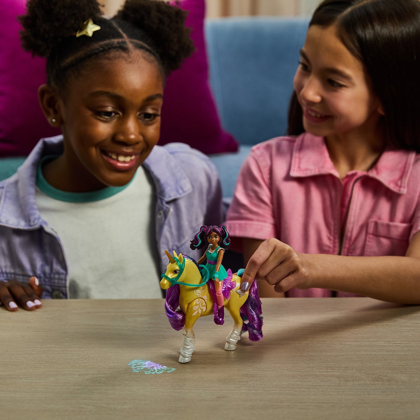 Unicorn Academy - Ava und Pflanzen-Magie Leaf, Spielfigur