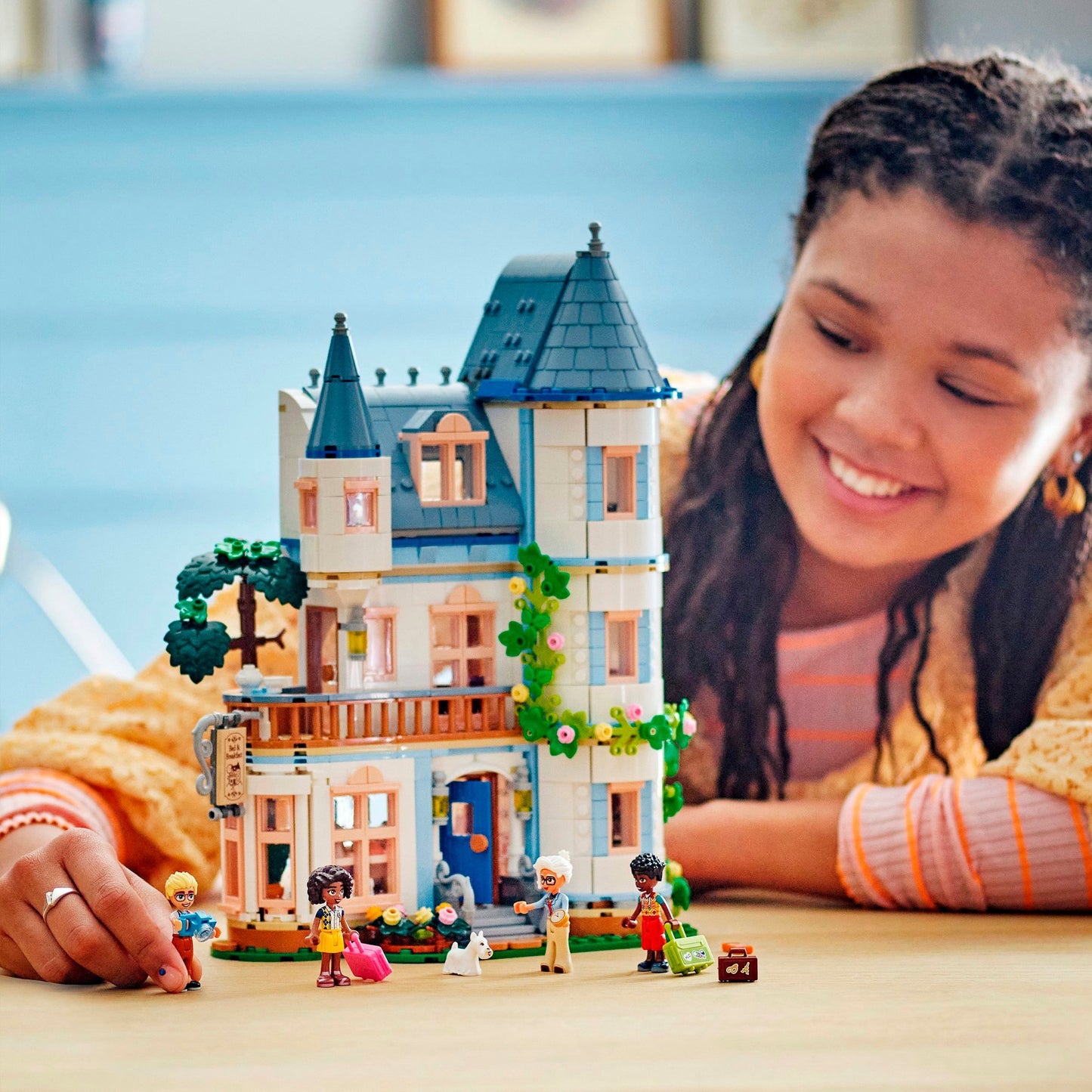 LEGO 42638 Friends Burg mit Ferienunterkunft, Konstruktionsspielzeug