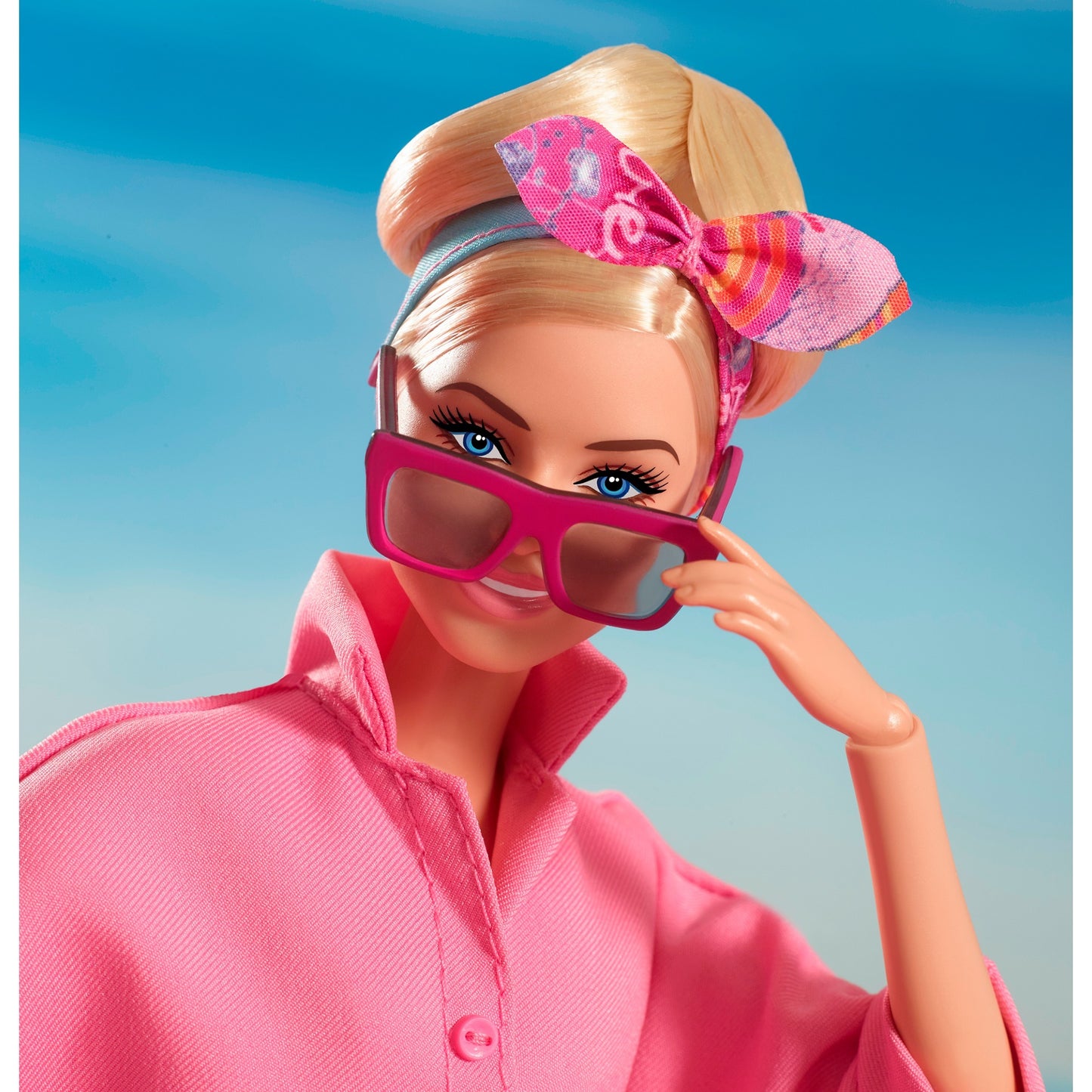 Mattel Barbie The Movie - Margot Robbie als Barbie: Puppe im rosa Jumpsuit
