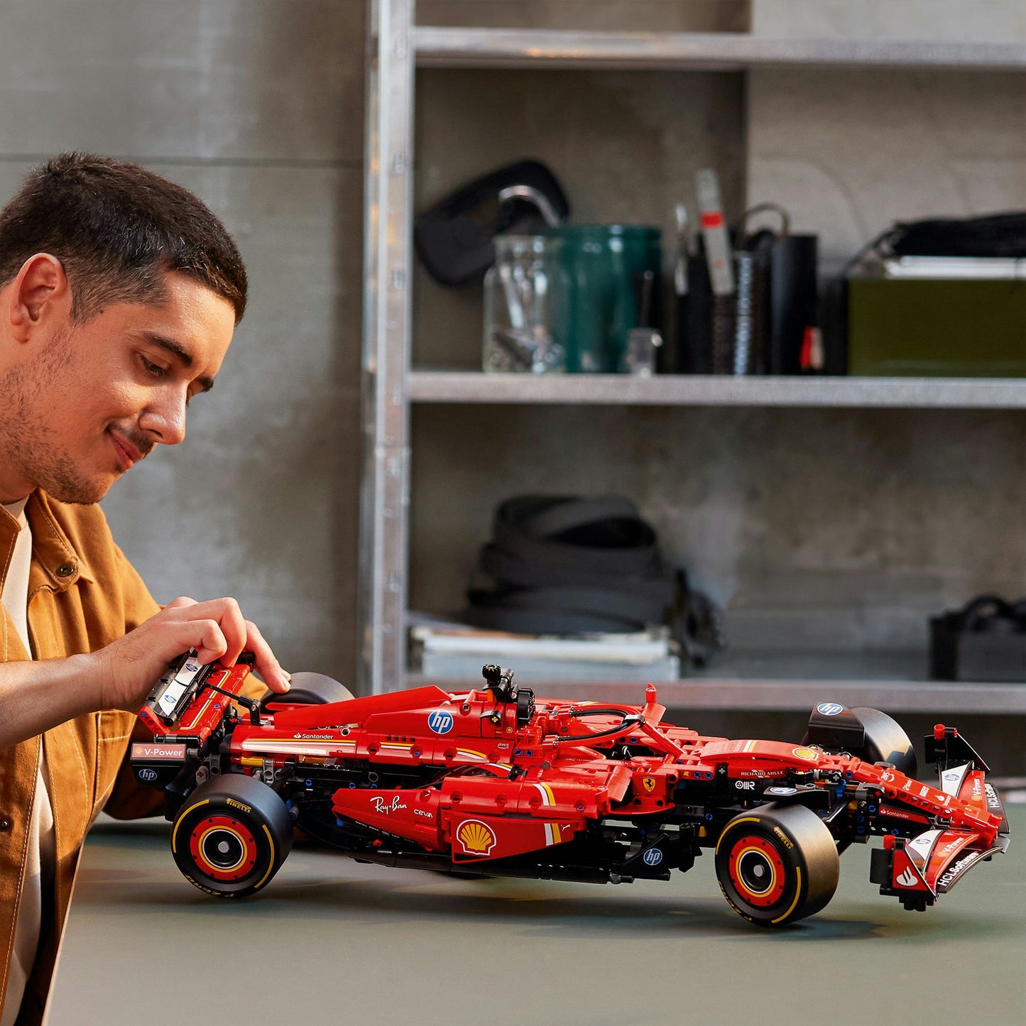 42207 Technic Ferrari SF-24 F1 Rennauto, Konstruktionsspielzeug