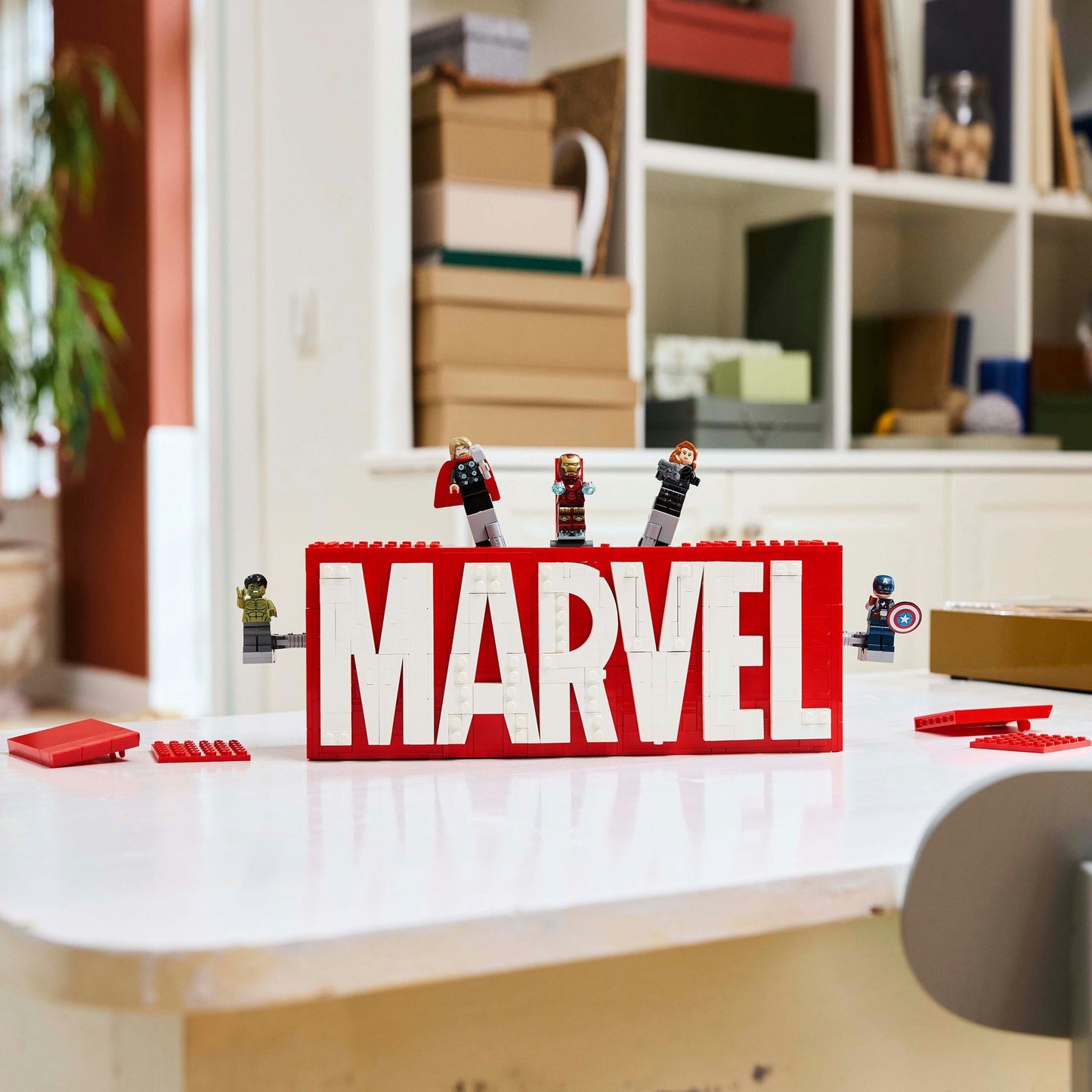 76313 Marvel Logo & Minifiguren, Konstruktionsspielzeug