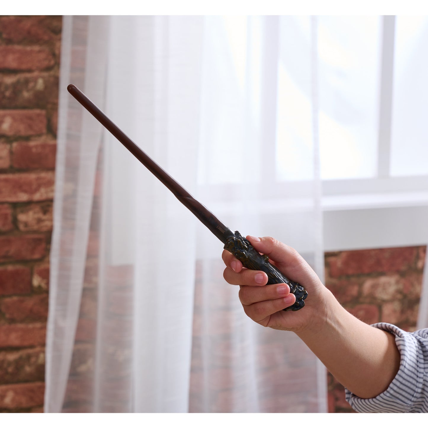 Wizarding World Harry Potter - Authentischer Harry Potter Zauberstab, Rollenspiel