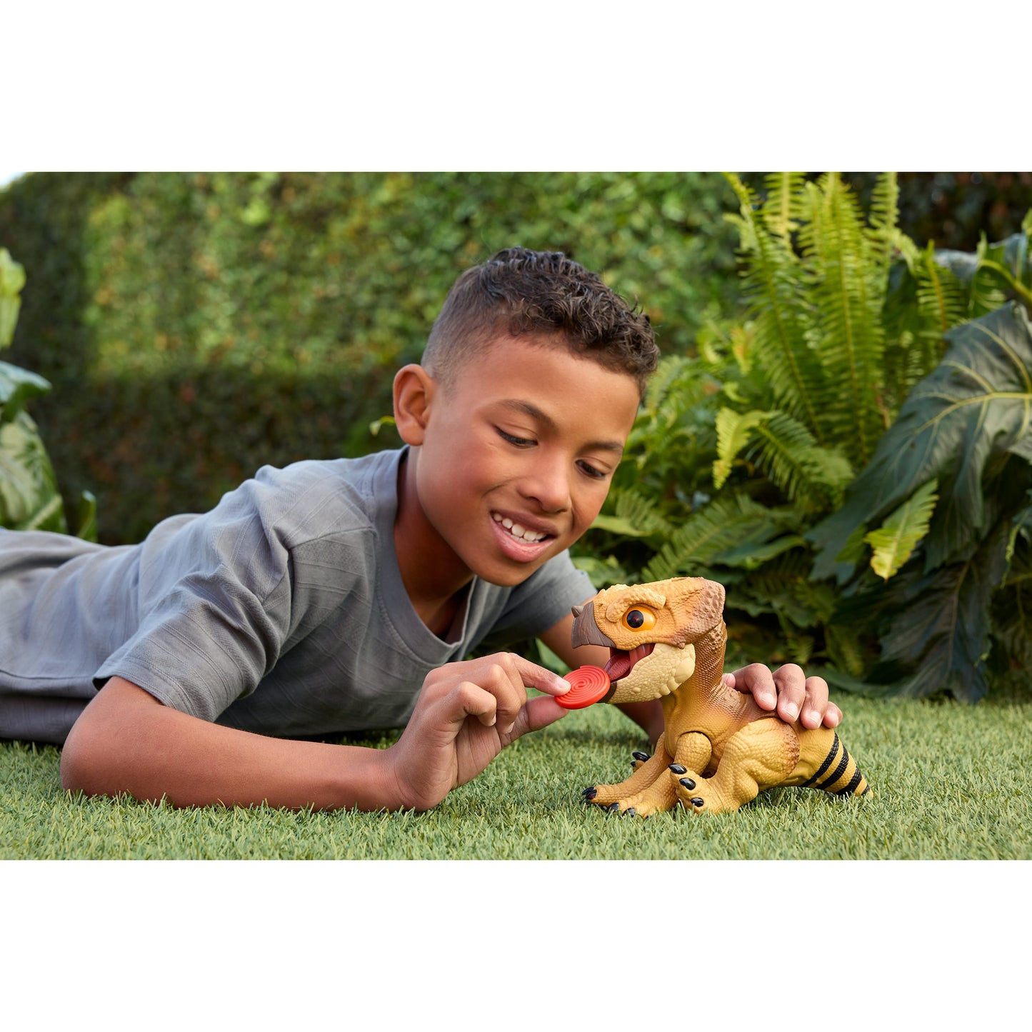 Jurassic World: Die Wiedergeburt - Primal Protector Aquilops Dolores, Spielfigur
