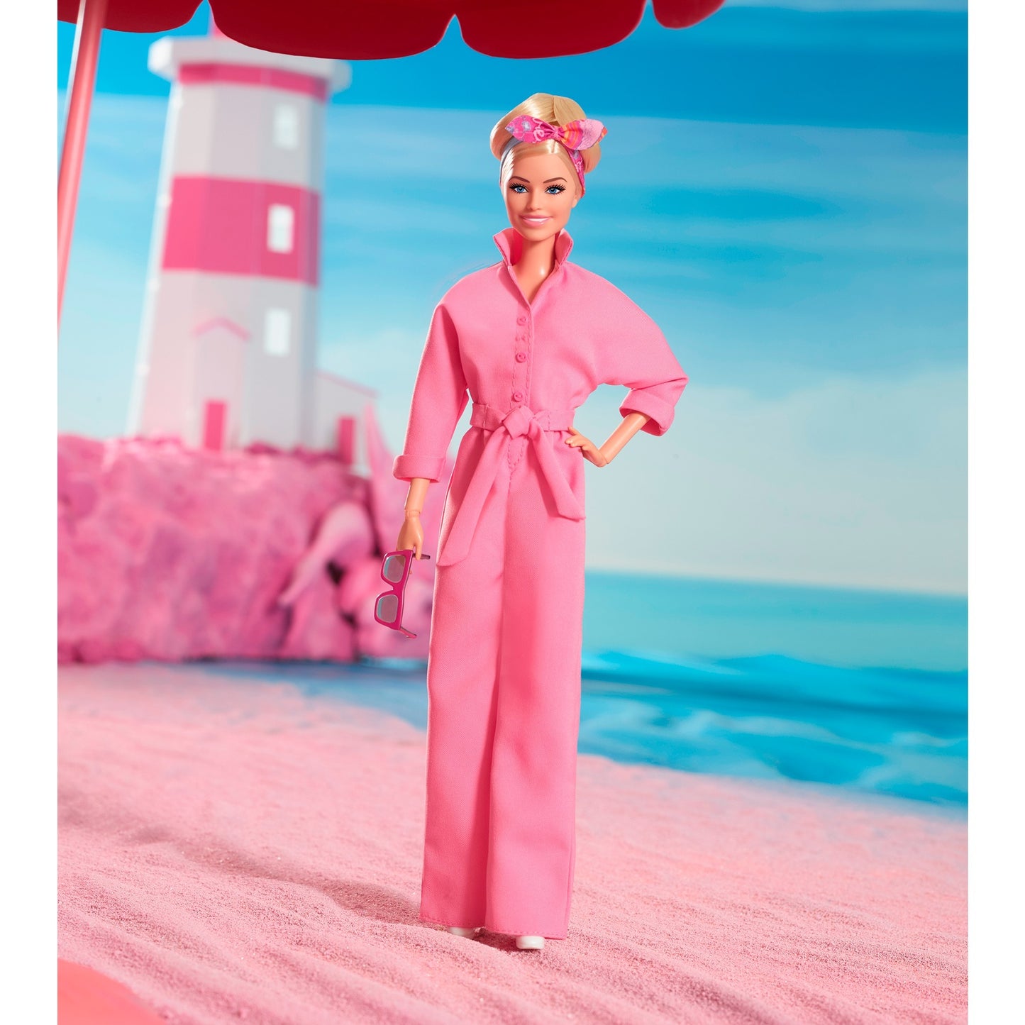 Mattel Barbie The Movie - Margot Robbie als Barbie: Puppe im rosa Jumpsuit