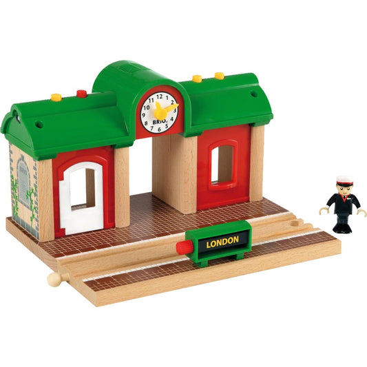 BRIO World Sprechender Bahnhof