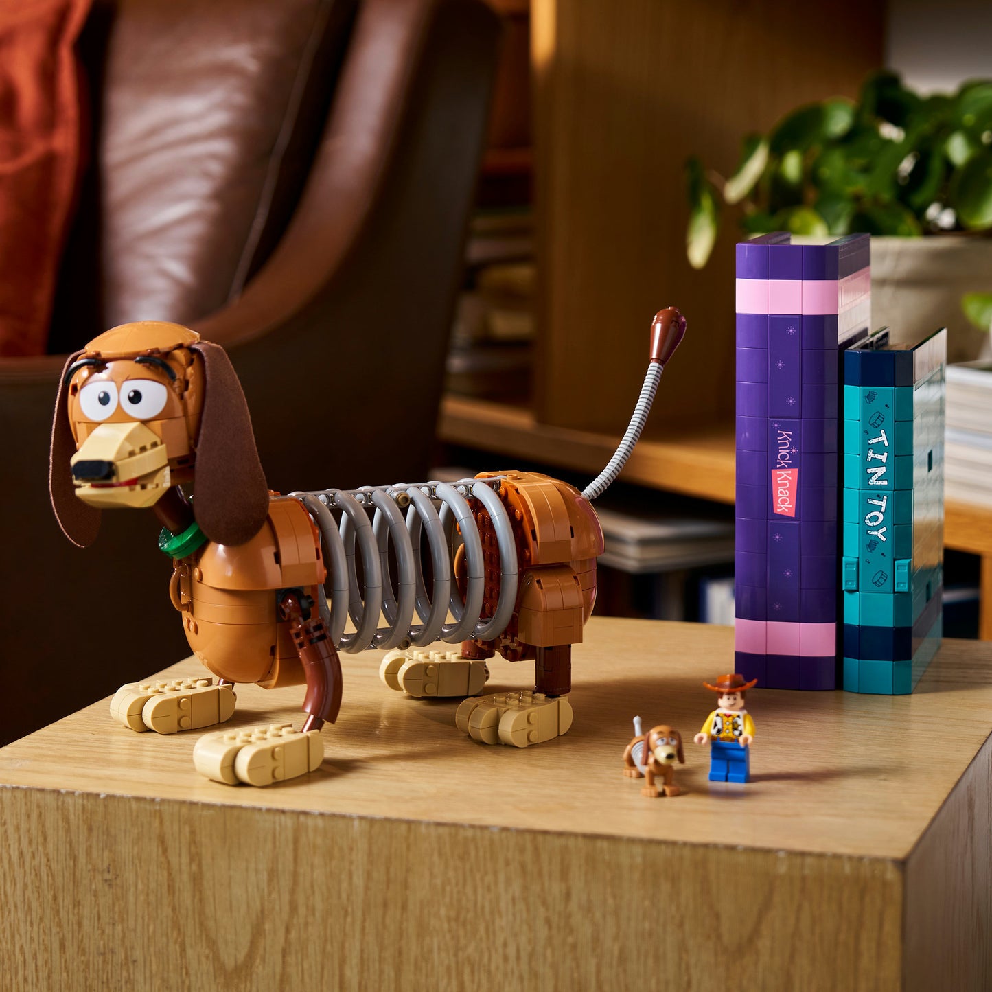 43301 Disney Pixar Toy Story Slinky Buchstützen, Konstruktionsspielzeug