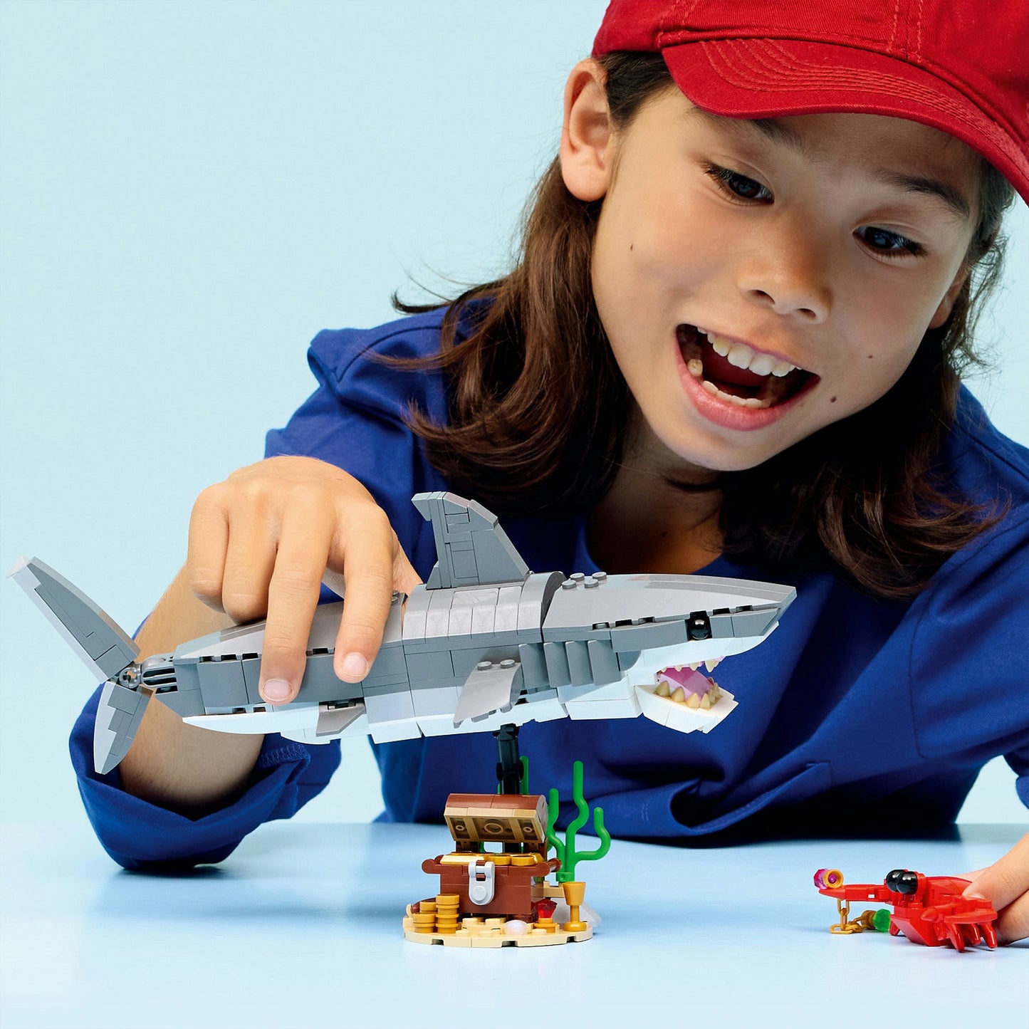31381 Creator 3-in-1 Wilder Hai mit Schatztruhe, Konstruktionsspielzeug