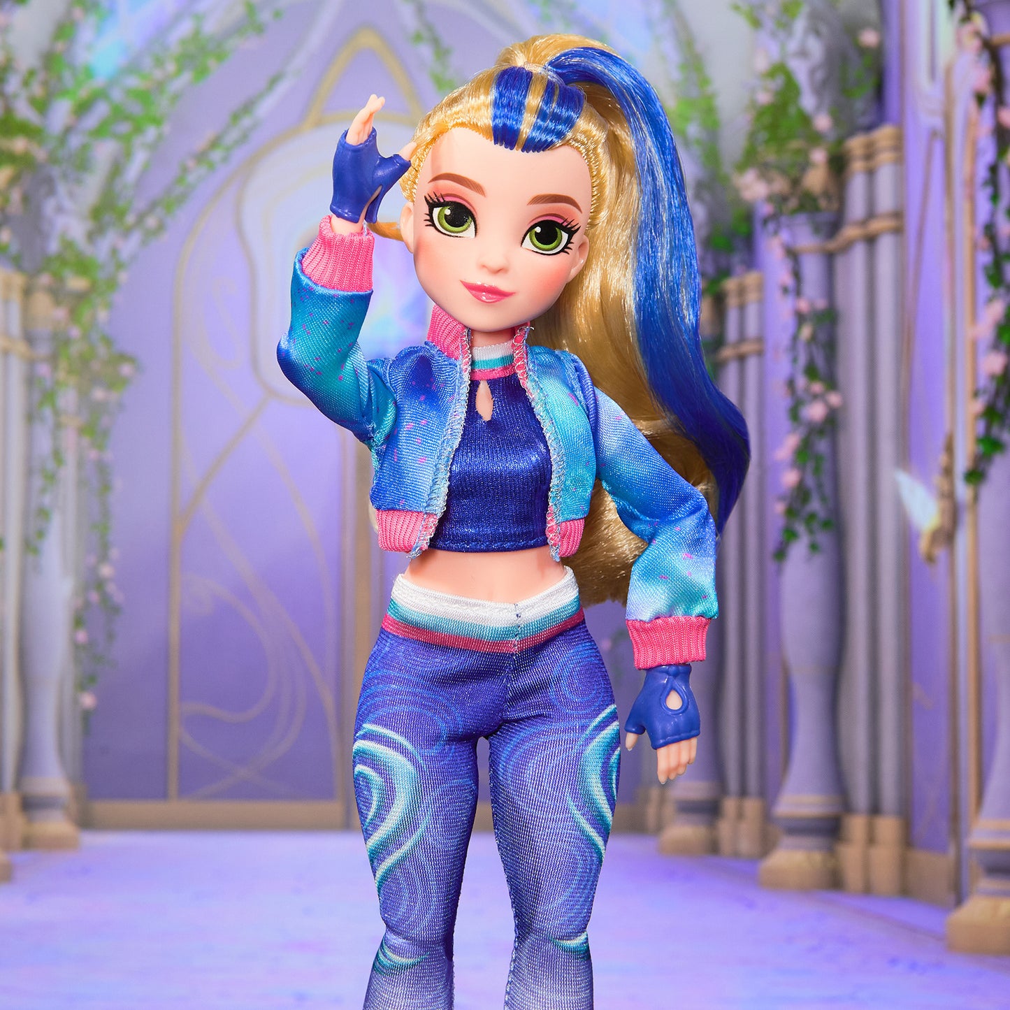 Unicorn Academy - Ankleidepuppe Isabel