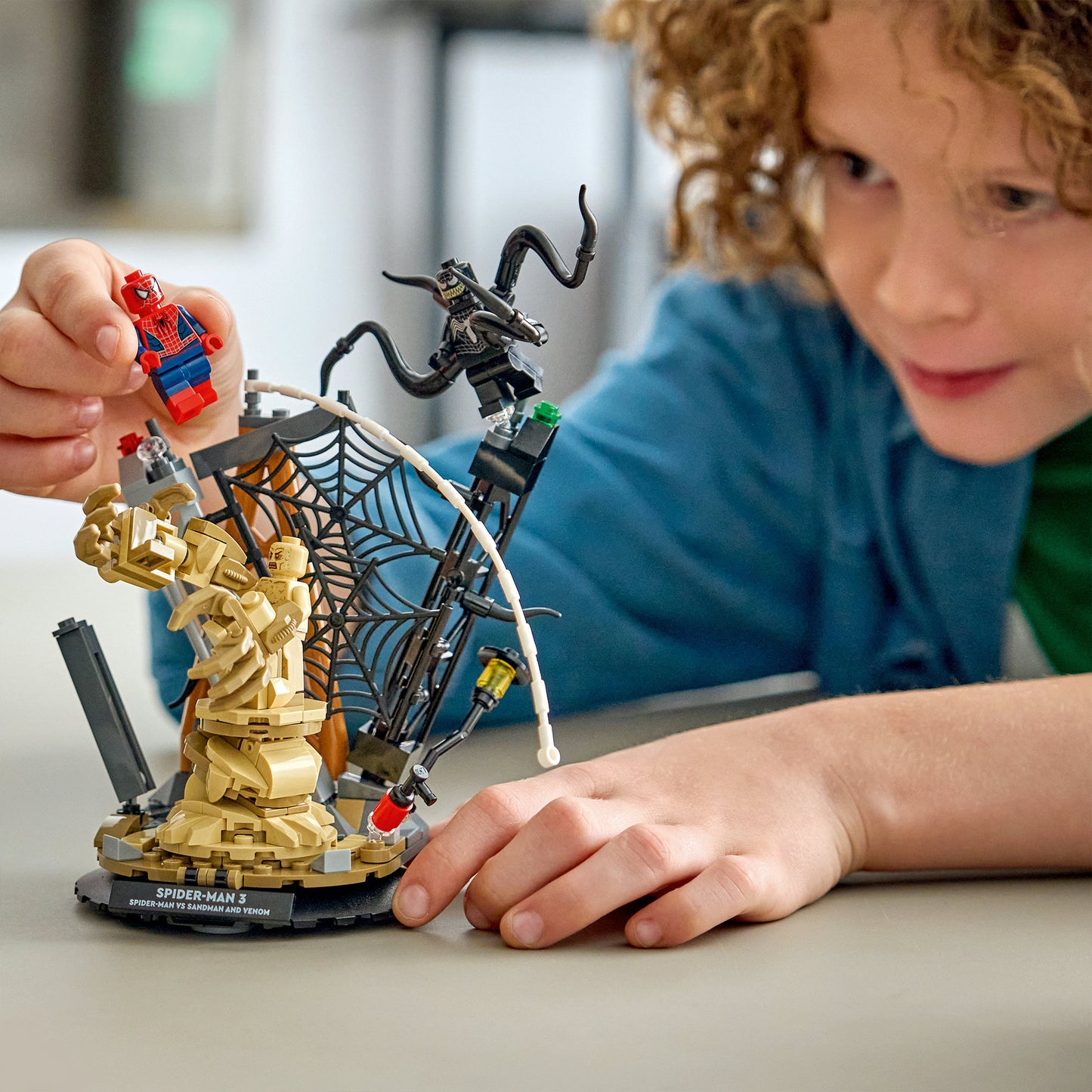 76334 Marvel Super Heroes Grosser Showdown: Spider-Man vs. Sandman, Konstruktionsspielzeug