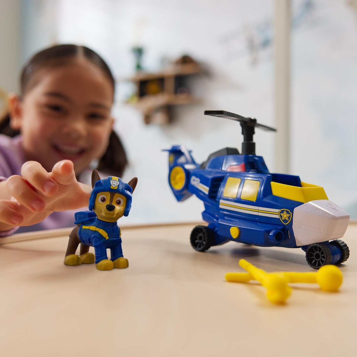 Paw Patrol Air Rescue - Chases Polizei-Rettungshubschrauber mit Geschoss-Abwurf und Chase Spielfigur , Spielfahrzeug