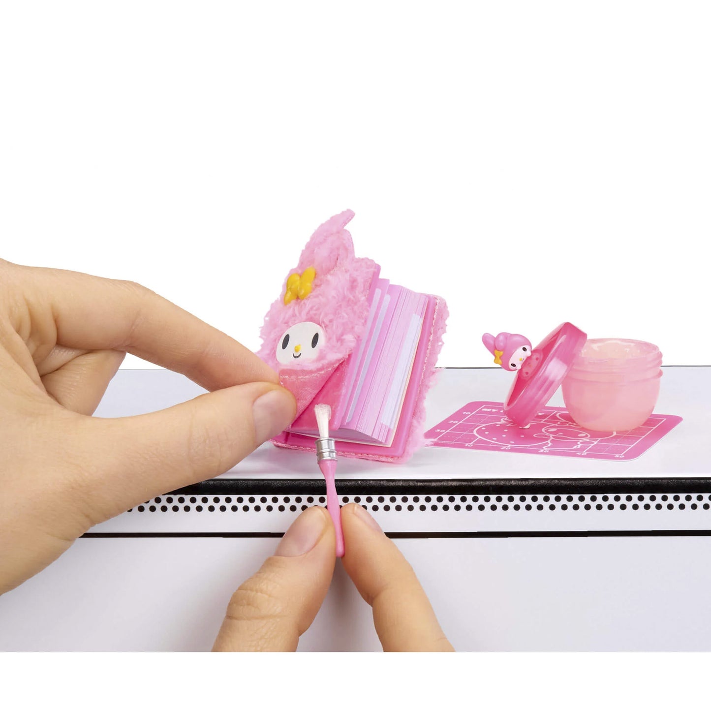 MGA's Miniverse - Make It Mini Hello Kitty and Friends Series 3 Mini Collectables, Basteln