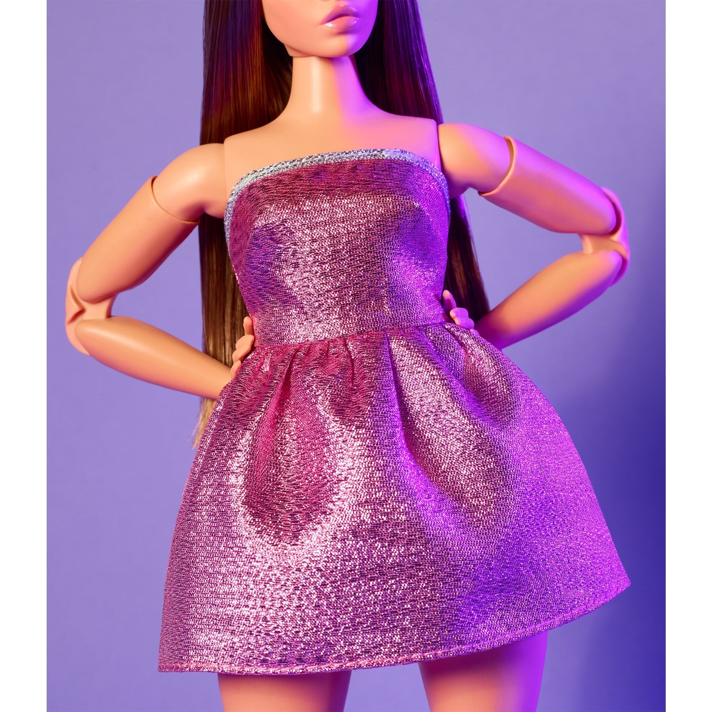 Barbie Barbie Signature Looks 24 mit braunen Haaren und pinkem Kleid