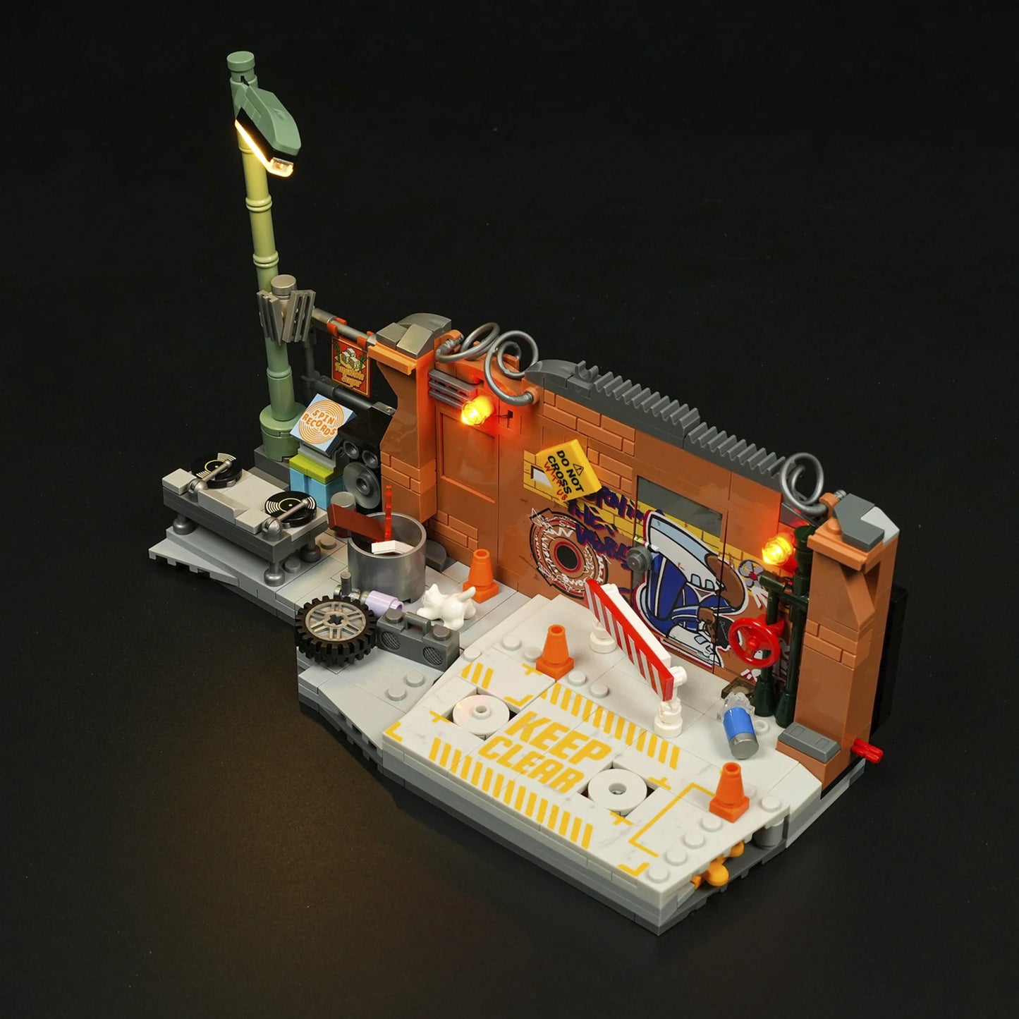 Underground Dance Battle, Konstruktionsspielzeug