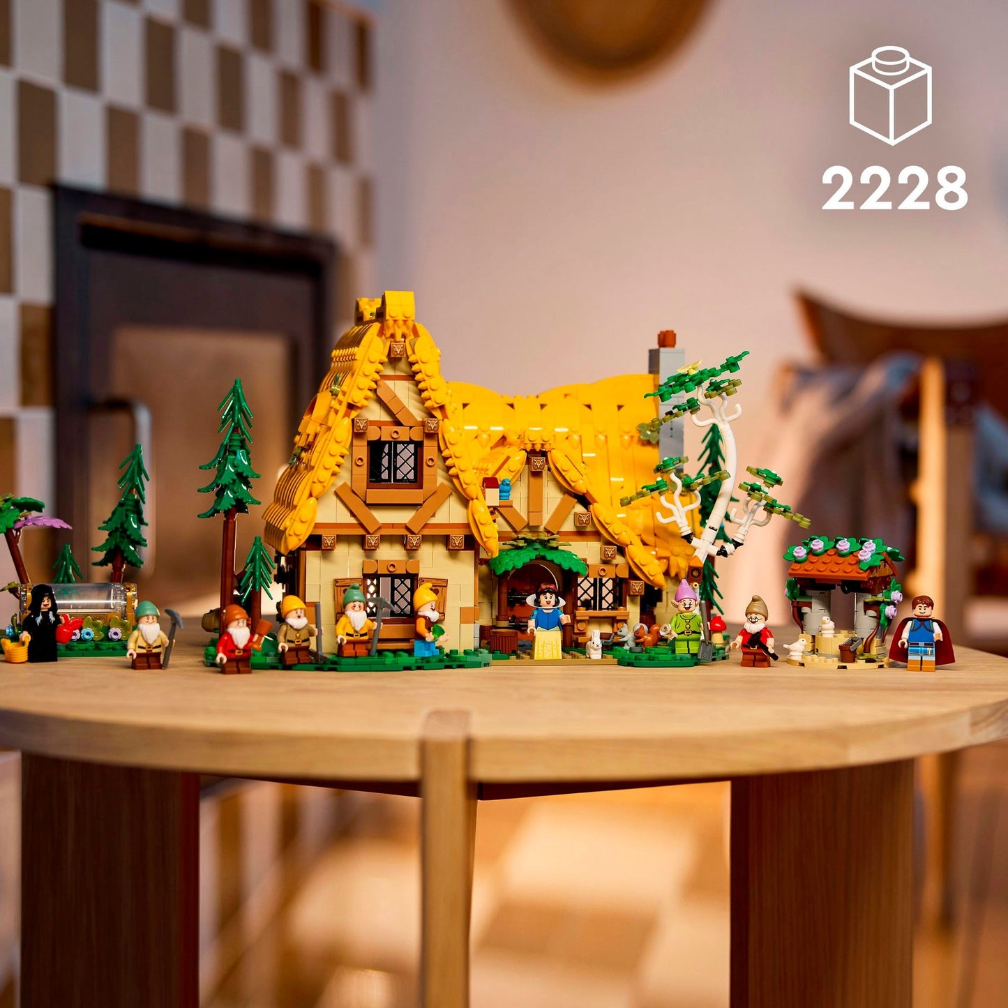 LEGO 43242 Disney Die Hütte von Schneewitchen und die sieben Zwergen, Konstruktionsspielzeug