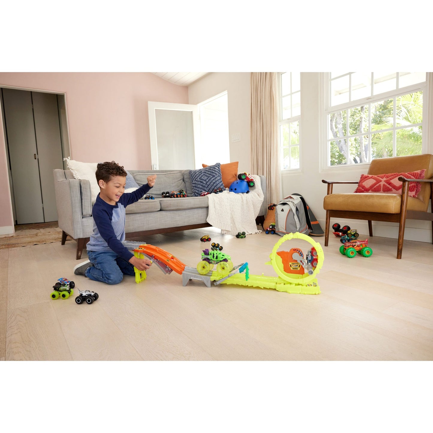Hot Wheels Monster Trucks Power Verfolgungsjagd, Spielfahrzeug