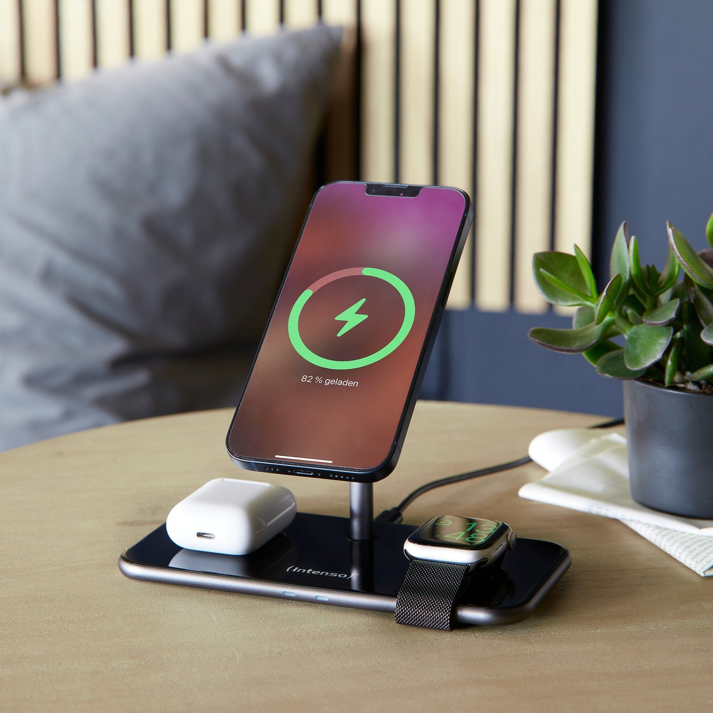 Intenso 3in1 Magnetic Wireless Charging Stand MB13 (schwarz, für iPhones mit MagSafe, TWS und Watch, PD3.0, Quick Charge 3.0)