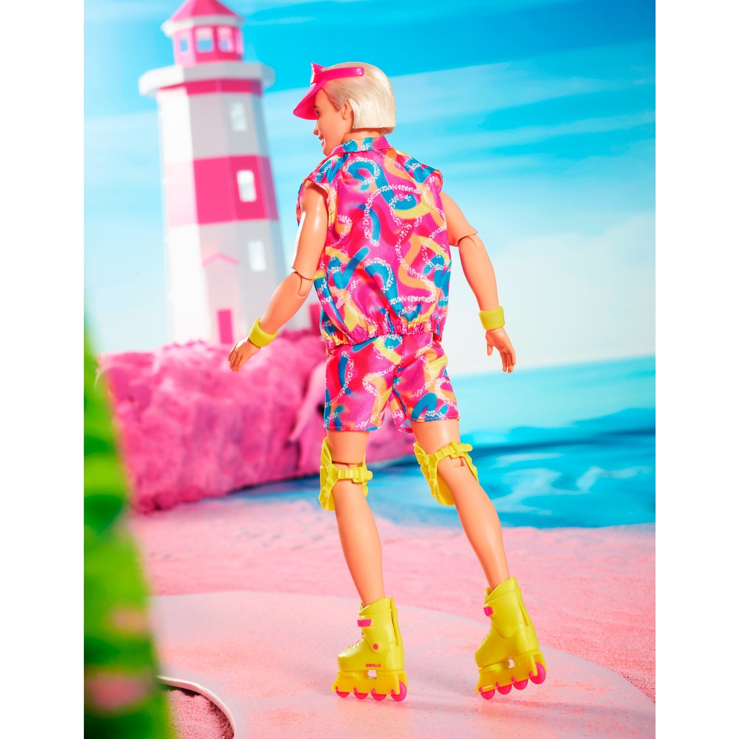 Mattel Barbie The Movie - Ken-Sammelpuppe mit Inlineskating-Outfit