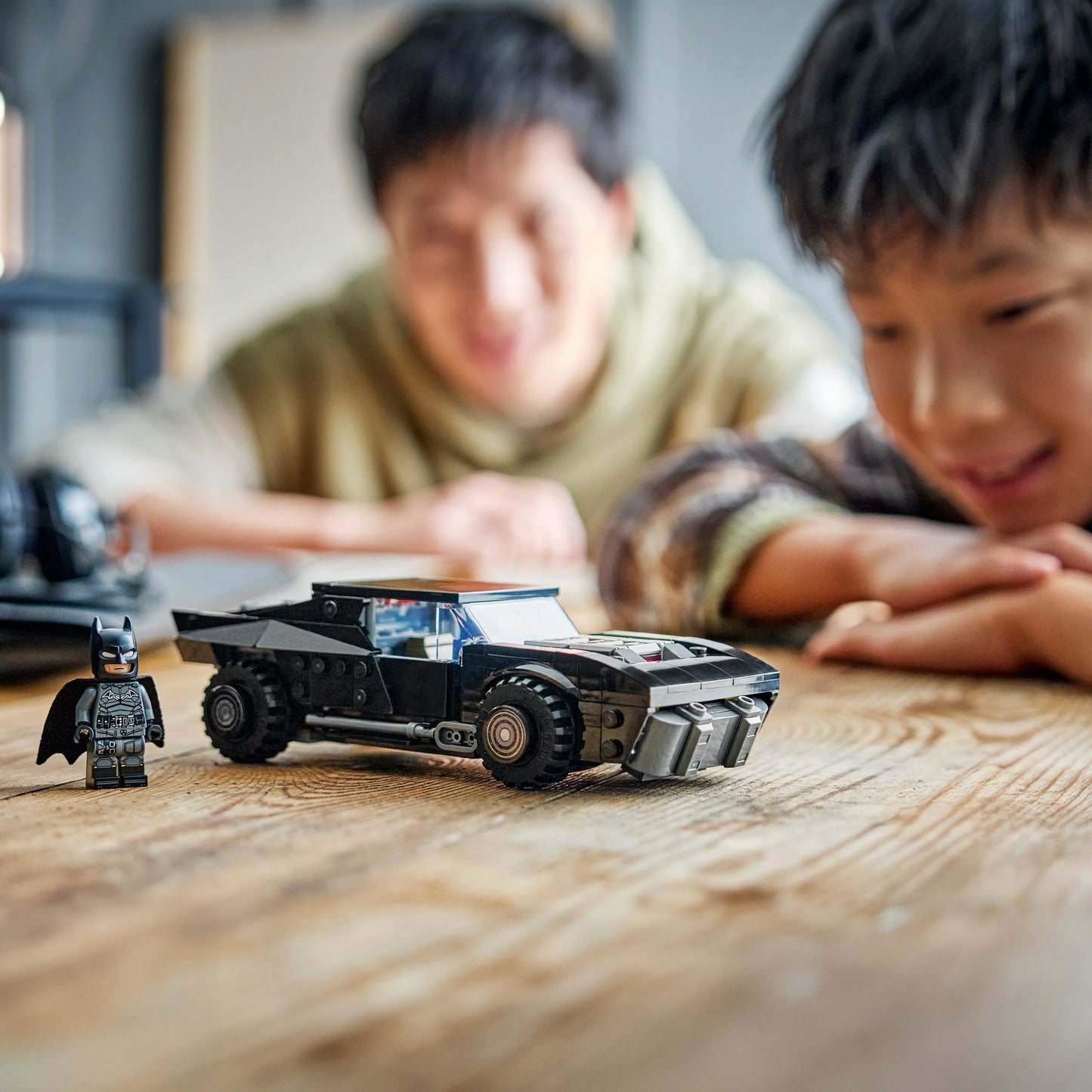 76332 DC Super Heroes The Batman: Batmobil, Konstruktionsspielzeug