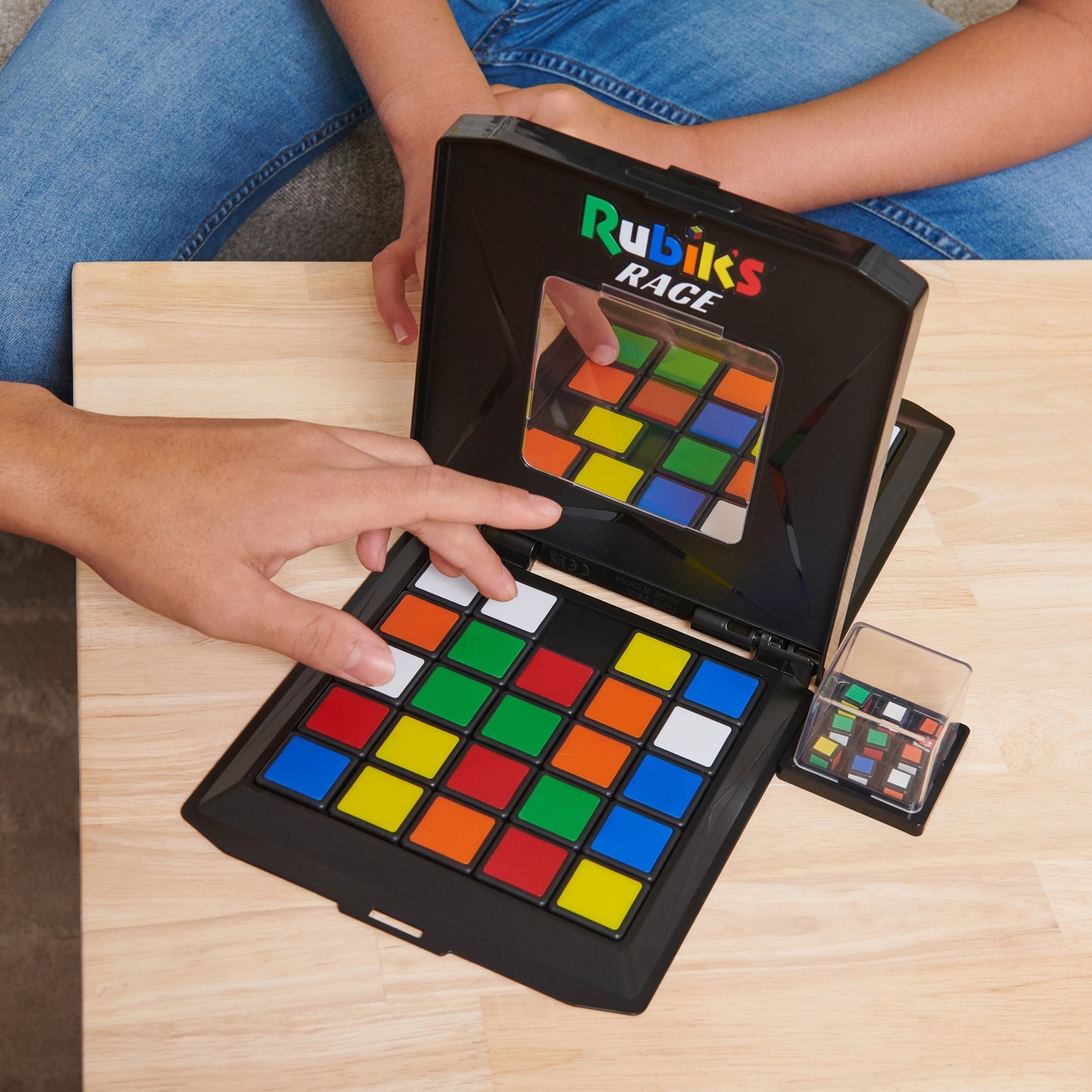 Spin Master Rubik's Race (Spiel), Gesellschaftsspiel