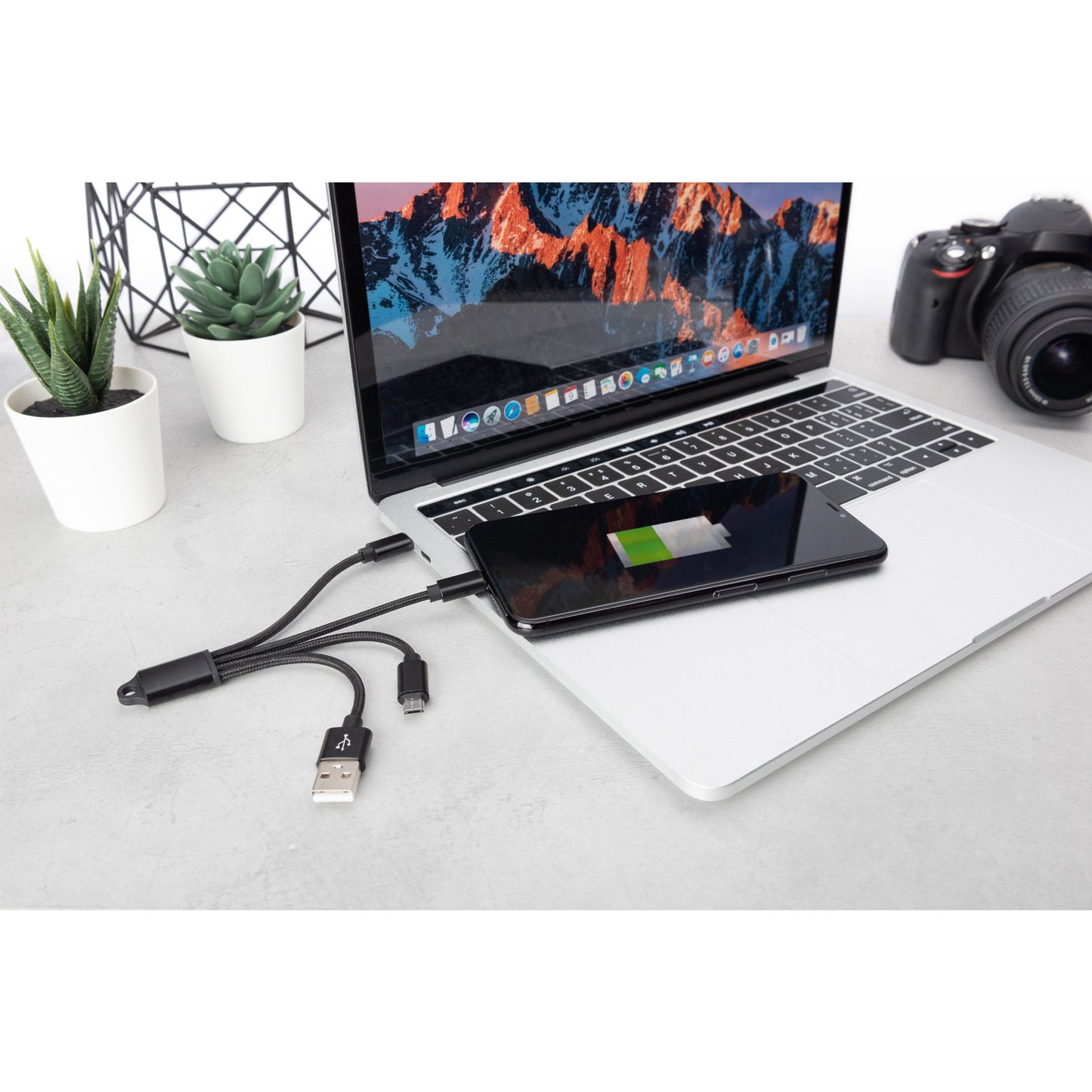 3-in-1 Ladekabel, USB-A 2.0 > Lightning + USB-C + Micro-USB