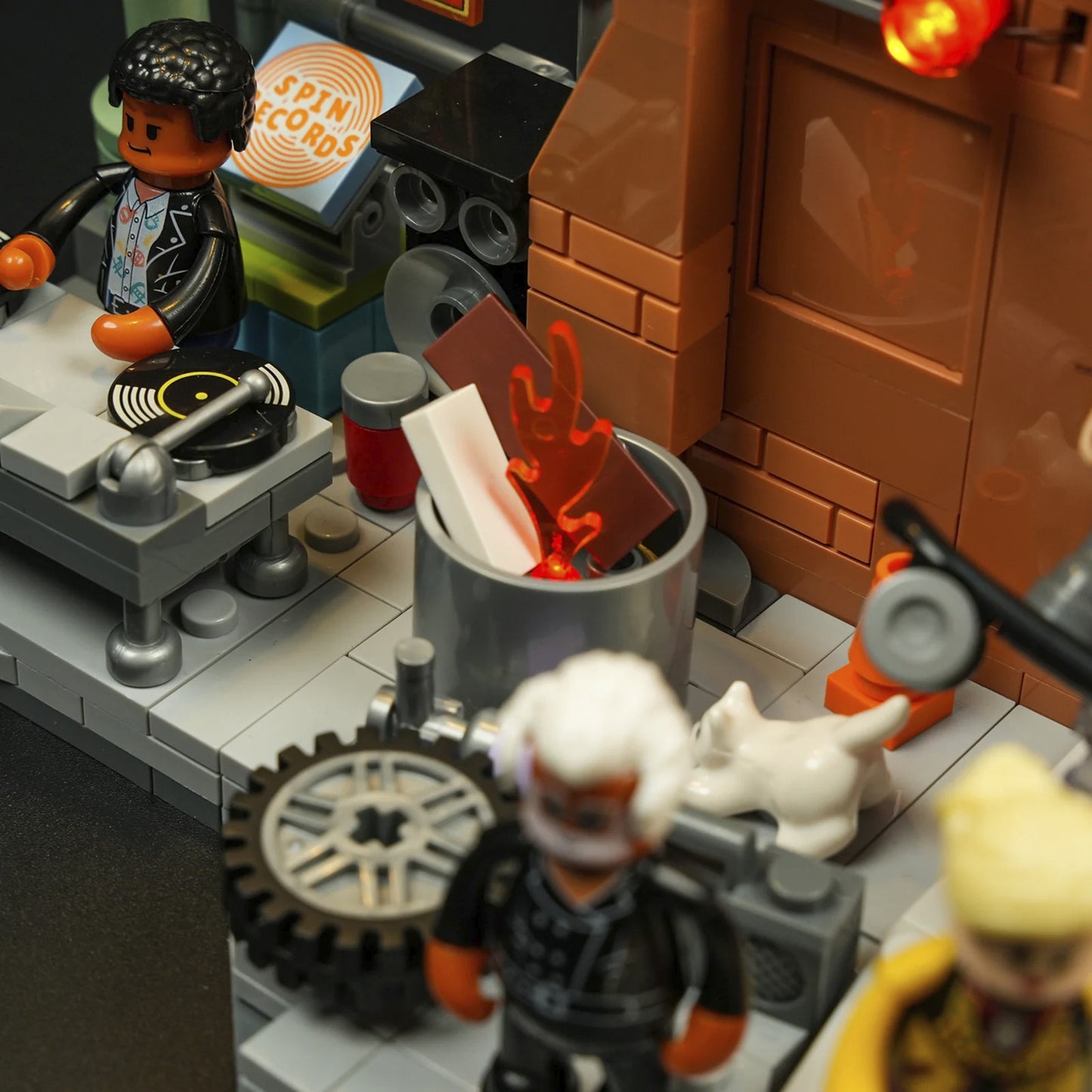 Underground Dance Battle, Konstruktionsspielzeug