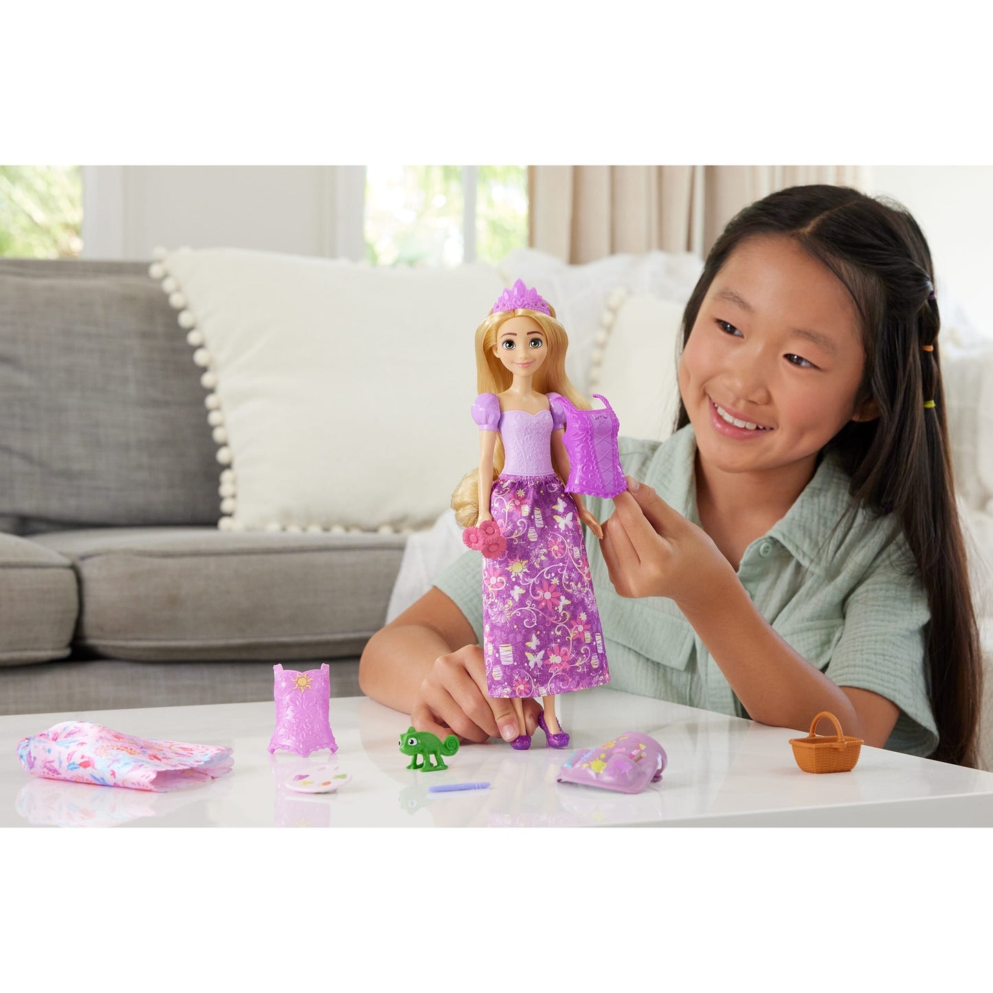 Disney Princess 2-in-1-Geschichten Rapunzel-Modepuppe