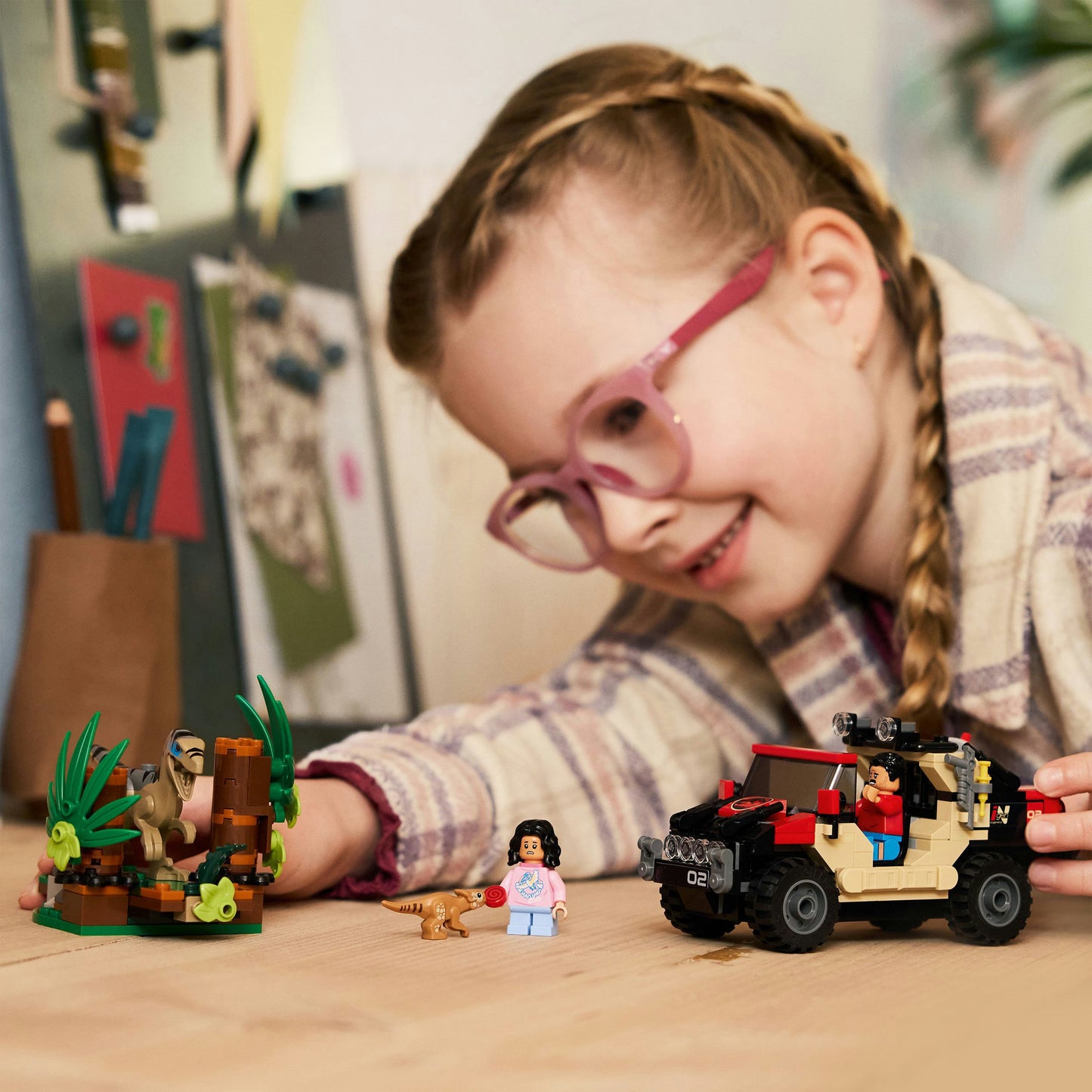 76972 Jurassic World Raptor: Verfolgungsjagd mit dem Geländewagen, Konstruktionsspielzeug