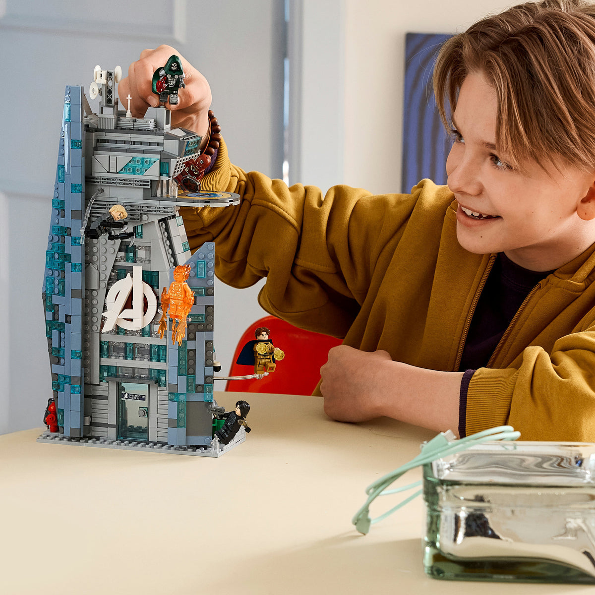 76352 Marvel Super Heroes Avengers: Doomsday Neuer Avengers Tower, Konstruktionsspielzeug