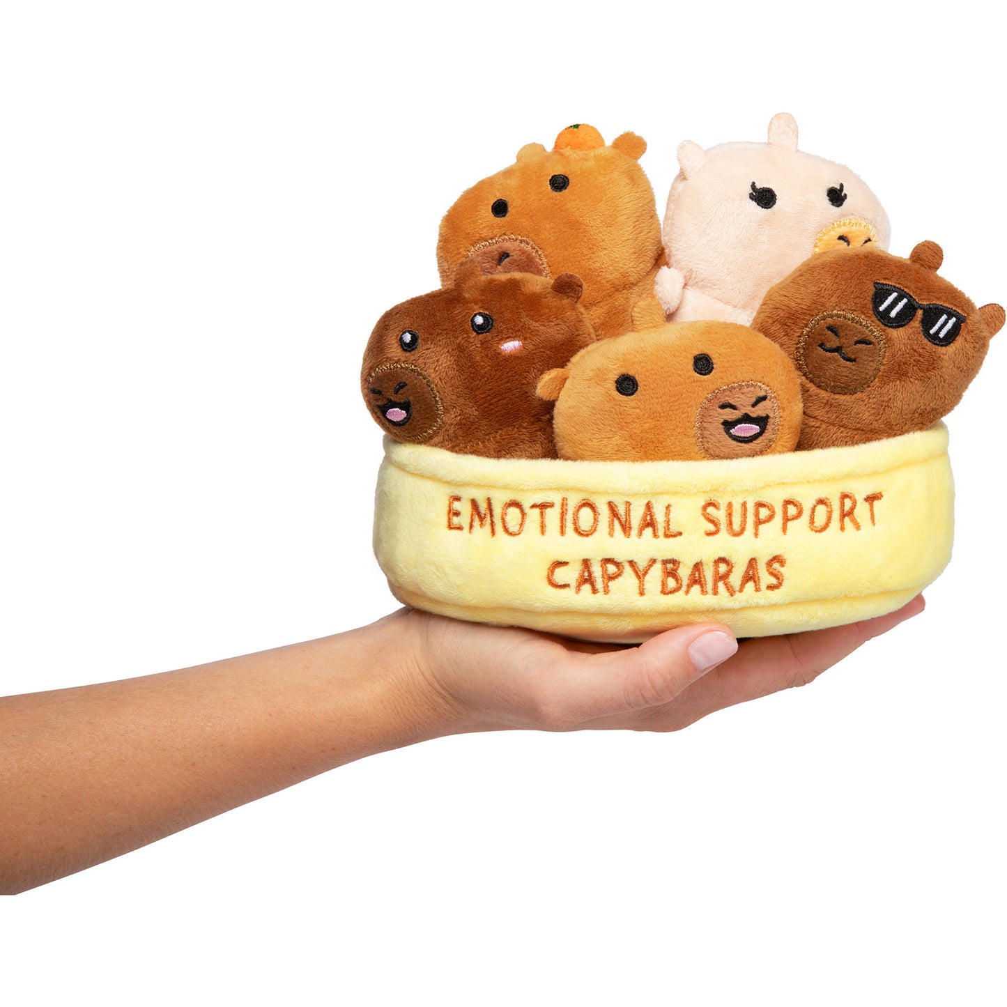 Emotional Support Capybaras, Kuscheltier