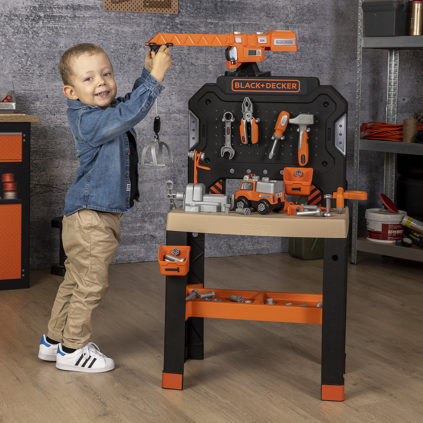 Black+Decker Werkbank mit Kran, Kinderwerkzeug