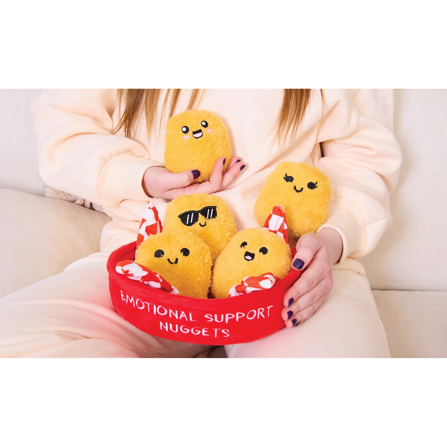 Emotional Support Nuggets, Kuscheltier