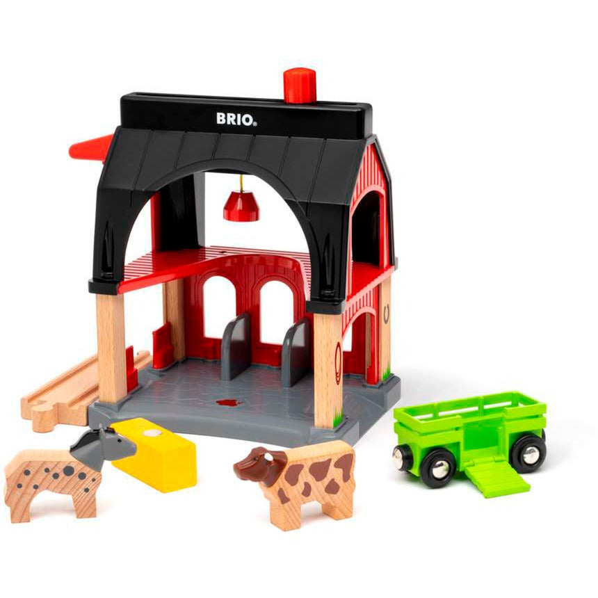 BRIO World Tierscheune mit Heuwaggon, Spielgebäude