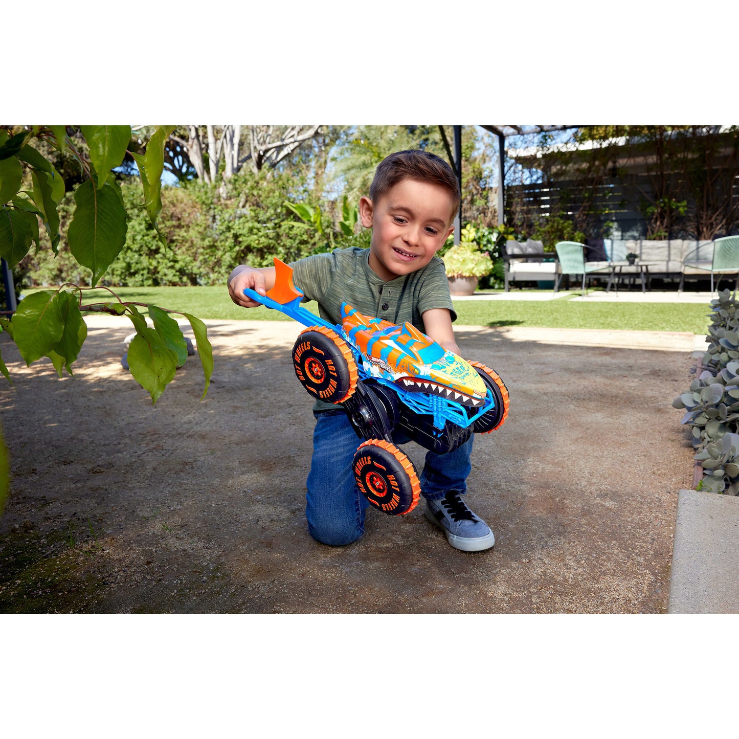 Monster Trucks Tiger Shark Climber 1:15, RC