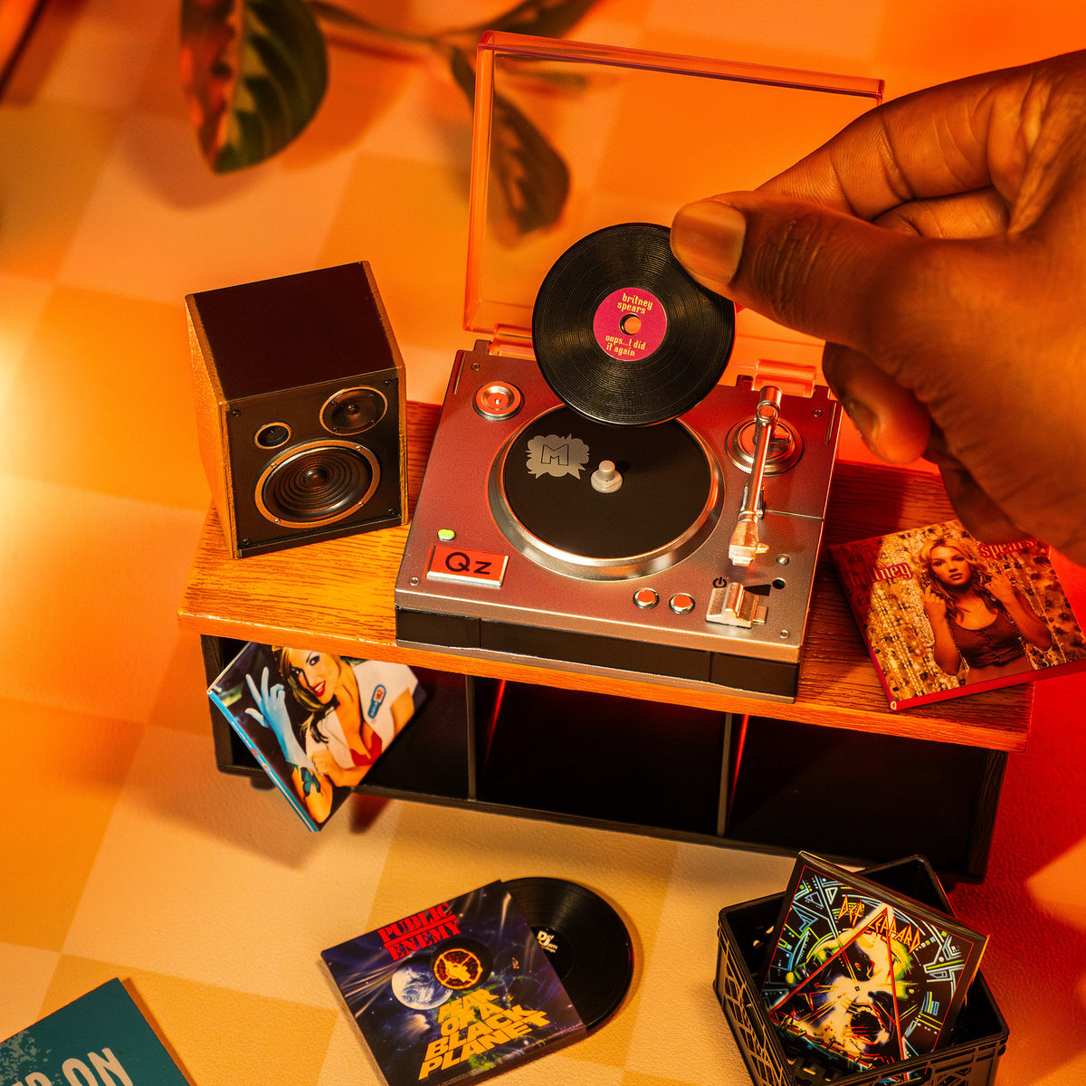 MGA's Miniverse - Real Music Record Player, Basteln