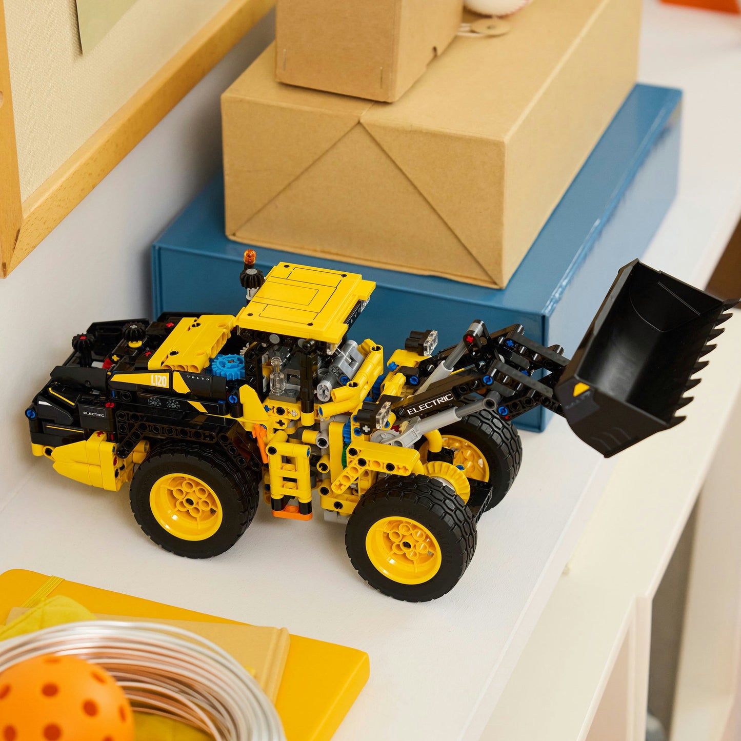 42209 Technic Volvo L120 Electric Radlader, Konstruktionsspielzeug