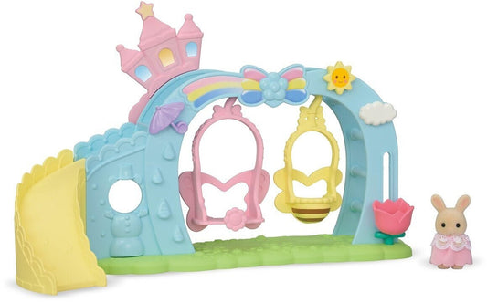 Sylvanian Families - Erlebniskindergarten Schaukel mit Figur, Konstruktionsspielzeug